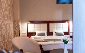 Kraveli Hotel