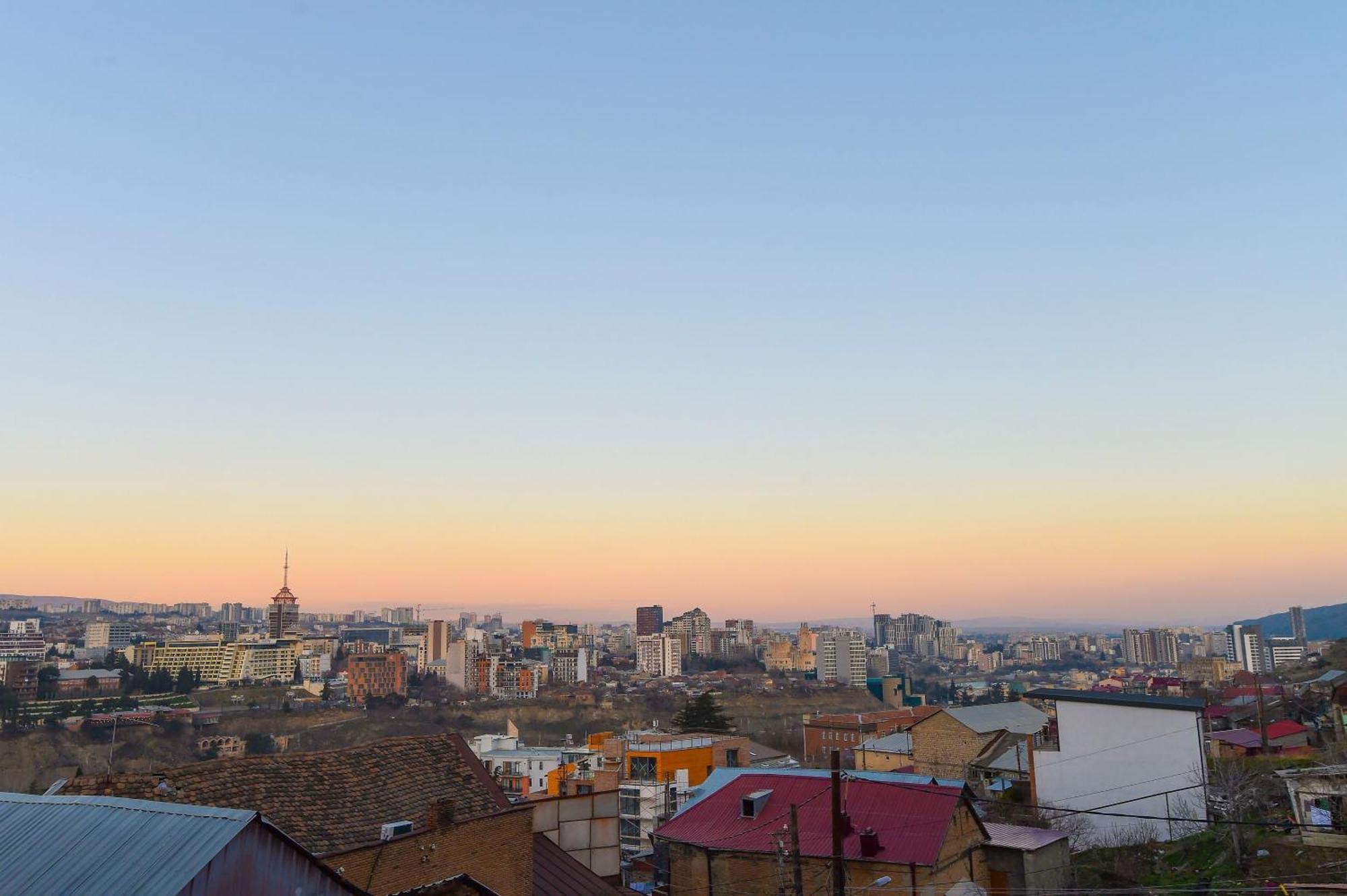 Kraveli Hotel Тбілісі Екстер'єр фото