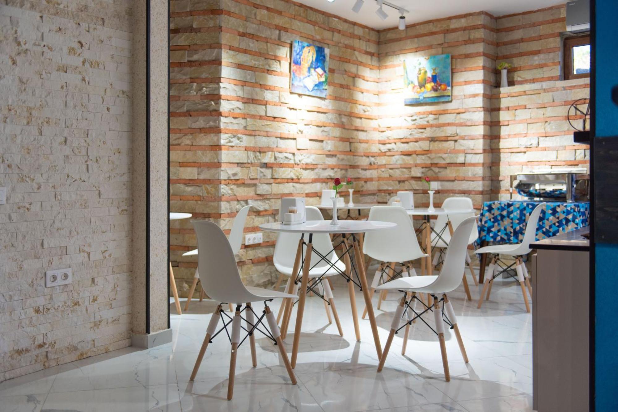 Kraveli Hotel Тбілісі Екстер'єр фото