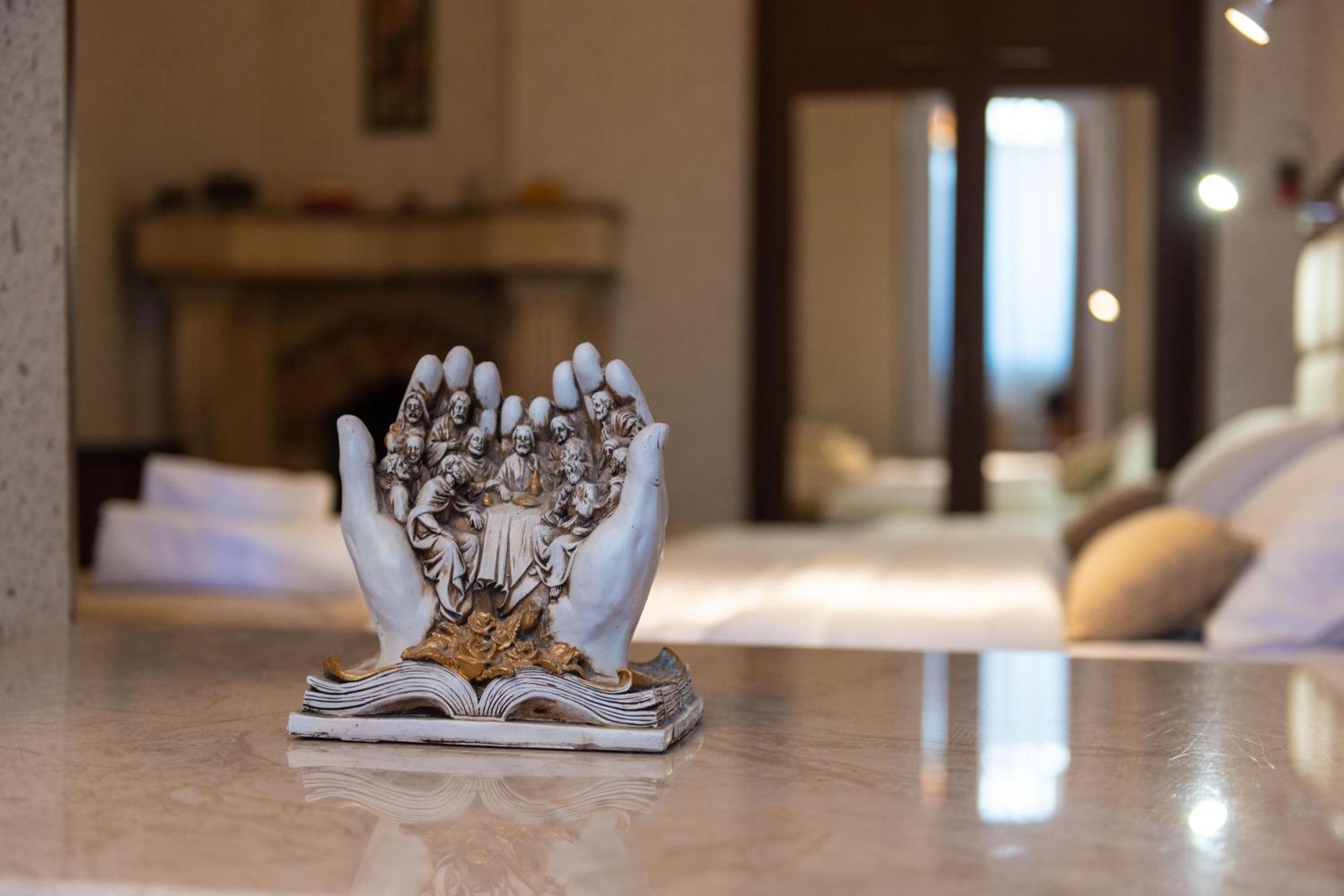 Kraveli Hotel Тбілісі Екстер'єр фото